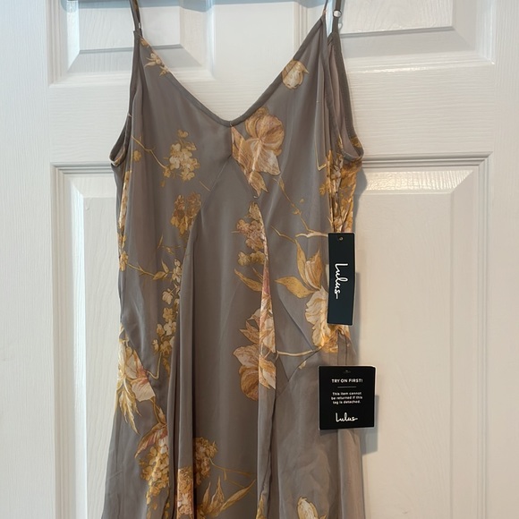 Lulus dress brand new never worn - Picture 2 of 2